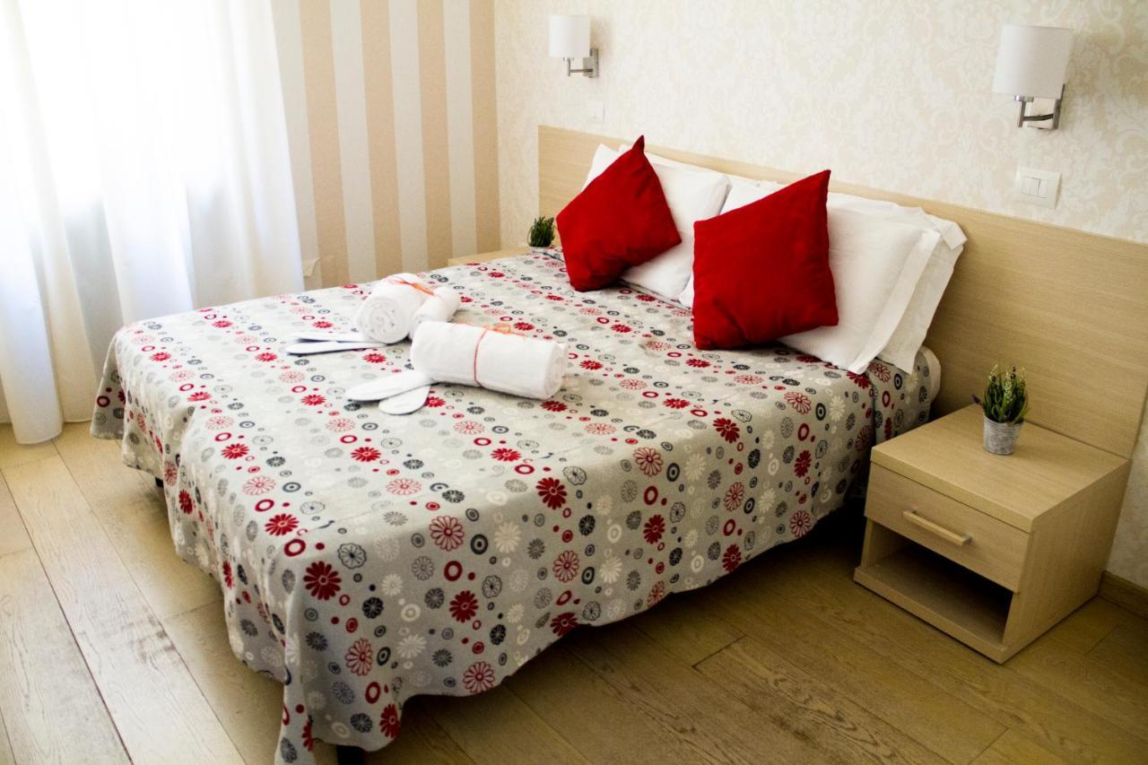 רומא Marta Inn מראה חיצוני תמונה